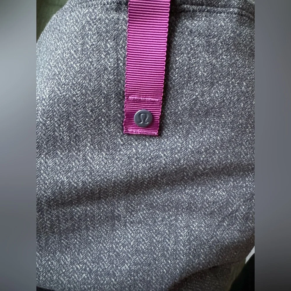 Lululemon Vinyasa Wrap Heathered Purple Snap Scarf